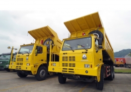 Xe ben howo bá vương mỏ 70 tấn