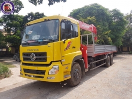 Xe cẩu tự hành Unic 7 tấn Dongfeng 3 chân
